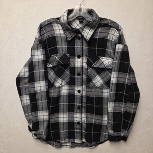 Justify Top Womens Sz Medium Black Oversized Plaid Shirt Work Office Cabin Ranch